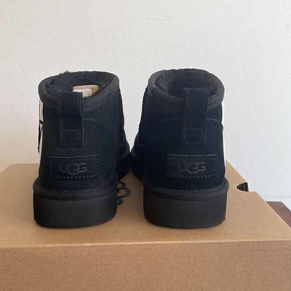 UGG Classic Ultra Mini Chopd Booties Black US Women Size 7/UK 5/EU 38 - Picture 10 of 13